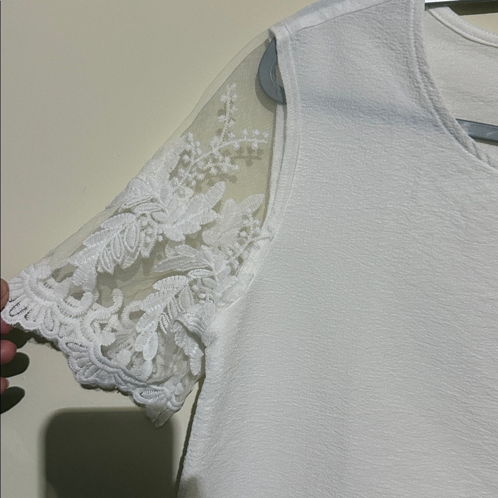 SHEIN White Floral Lace Sleeve Blouse - Picture 2 of 5